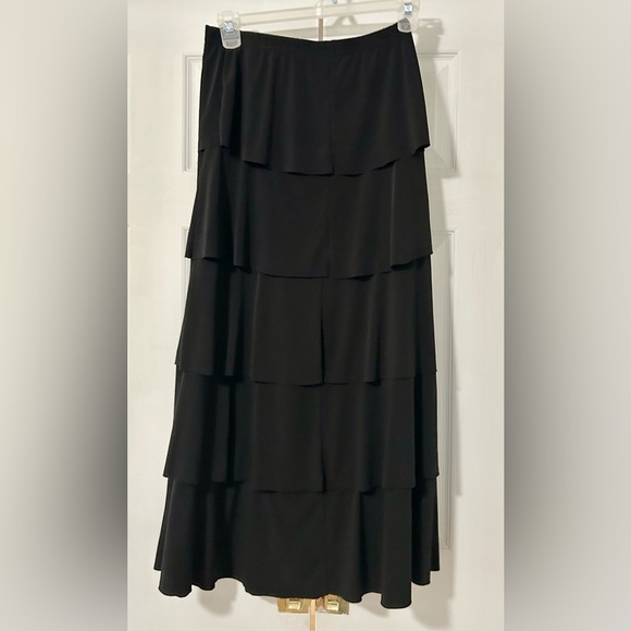 Jostar skirt layered black woman size large maxi modest - Picture 2 of 3